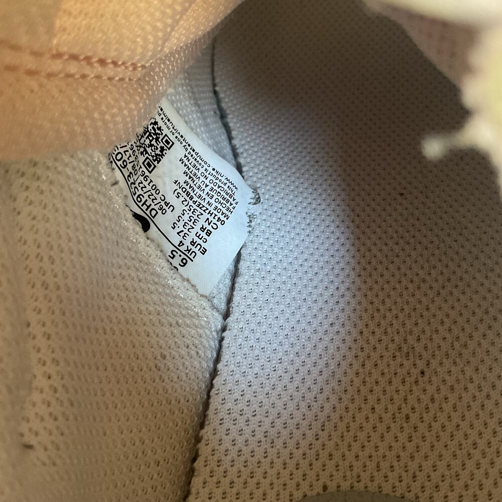 Nike Waffle Debut Women’s Sneakers Size 6.5 Beige Pink Gray Retro Running Shoes - Picture 10 of 10